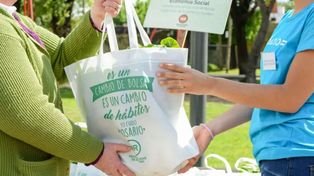 El programa Canjeamos tus Reciclables es organizado por la Secretaría de Ambiente y Espacio Público de la Municipalidad de Rosario.