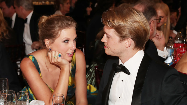 Taylor Swift junto a Joe Alwyn