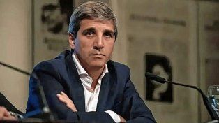 Caputo anunciará las medidas económicas este martes por la mañana con expectativa de todos los sectores