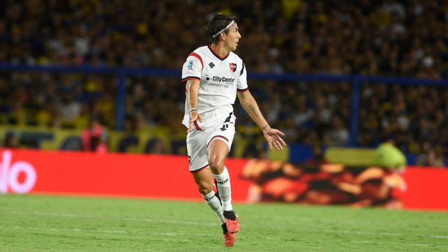 Michael Hoyos la pide, pero la pelota le llegó poco. El delantero entró en el segundo tiempo.