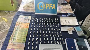 Los allanamientos incluyeron el secuestro de droga fraccionada para la venta.