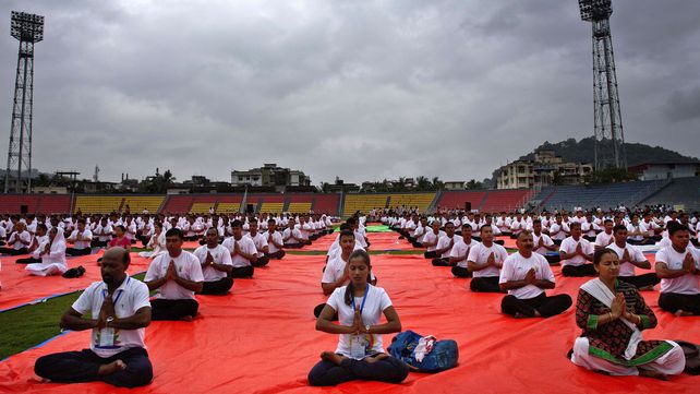 La India  celebra el Día Internacional del Yoga