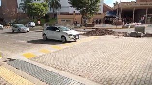 Habilitaron el tránsito en Av. Almirante Brown y Patricio Cullen con la terminación del manda peatón sobre la mano este