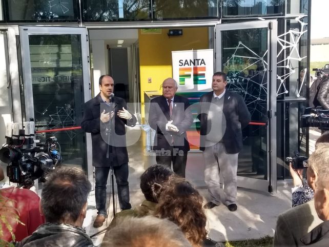 Corral se refirió al convenio con la EPE luego de la inauguración del nuevo edificio TICs. Lifschitz no habló luego del acto