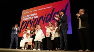 Pullaro lideró una reunión de gabinete ampliado y se despegó de Milei