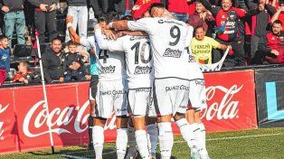 Colón goleó a Central Norte en el Brigadier, es escolta y llega entonado a la visita contra Ferro