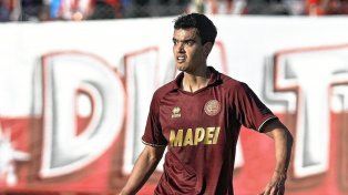 Felipe Aguilar, jugador de Lanús, denunció insultos racistas contra Talleres.