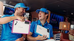 Franco Colapinto junto a Pierre Gasly, en la previa del GP de Barcelona de la Fórmula 1.