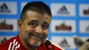 Claudio Vivas, sin consenso en la gente para ser DT de Unión