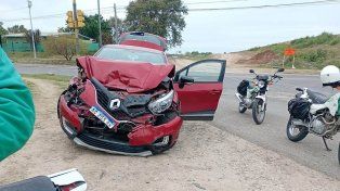 Paraná: un choque dejó un auto con daños severos