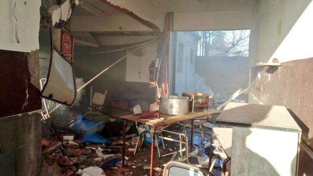 Explotó una garrafa en una escuela de Moreno y murió la vicedirectora y un portero