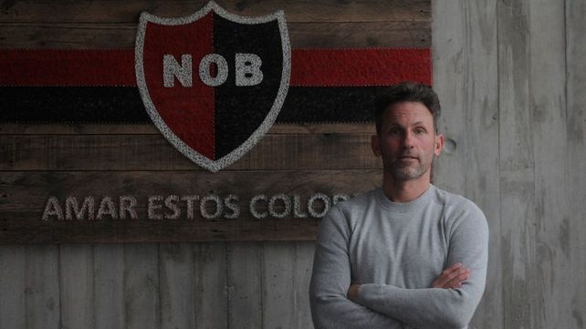 Lucas Bernardi está de nuevo en el ruedo en Newell's. Ahora será el entrenador de la reserva.
