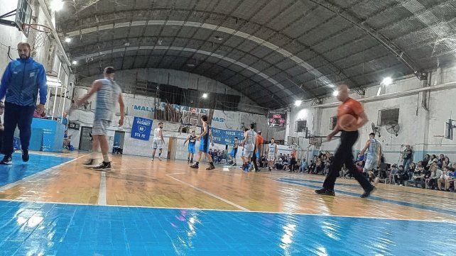 República del Oeste visita a Banco con la intención de ser campeón de la Copa de Plata.