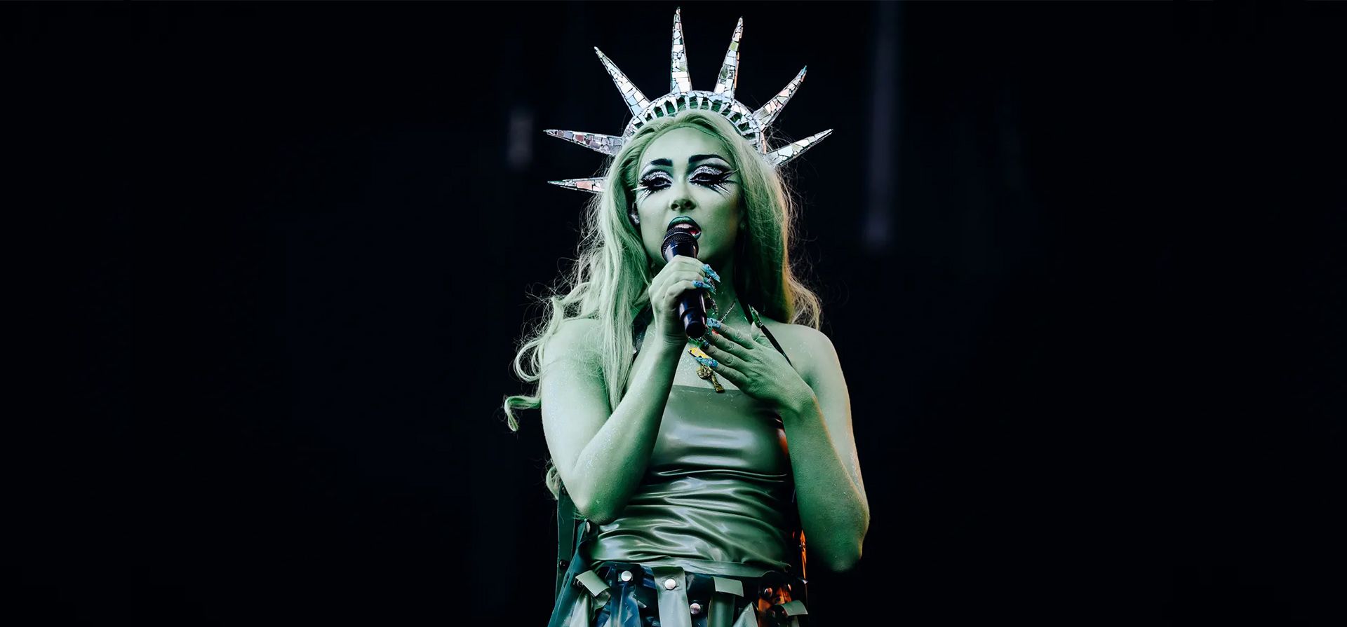 Chappell Roan se presenta en el Baile de los Gobernadores celebrado en Flushing Meadows en Queens, Nueva York, Estados Unidos. Fotografía: Nina Westervelt/Billboard/Getty Images Chappell Roan se presenta en el Baile de los Gobernadores celebrado en Flushing Meadows en Queens, Nueva York, Estados Unidos. Fotografía: Nina Westervelt/Billboard/Getty Images