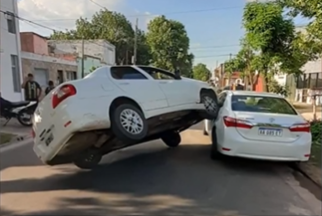 Se descompensó y generó un impactante siniestro vial en la zona norte ...