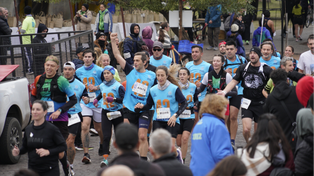 Los maratonistas y la gente compusieron la imagen de la 27ª edición del maratón rosarino.