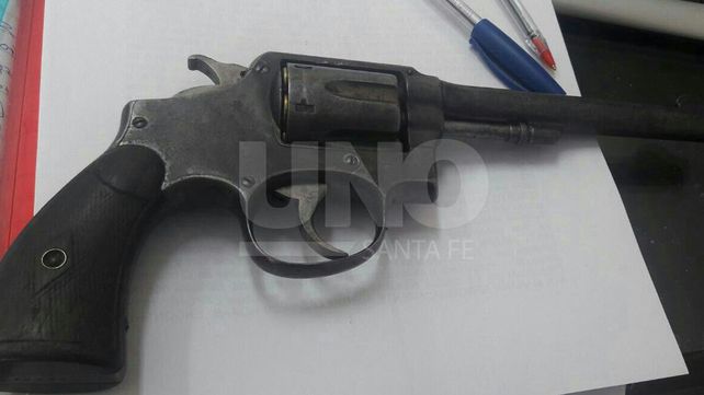 Aprehendieron A Un Hombre Y Le Secuestraron Un Arma De Guerra Con La Carga Completa De Balas 3864