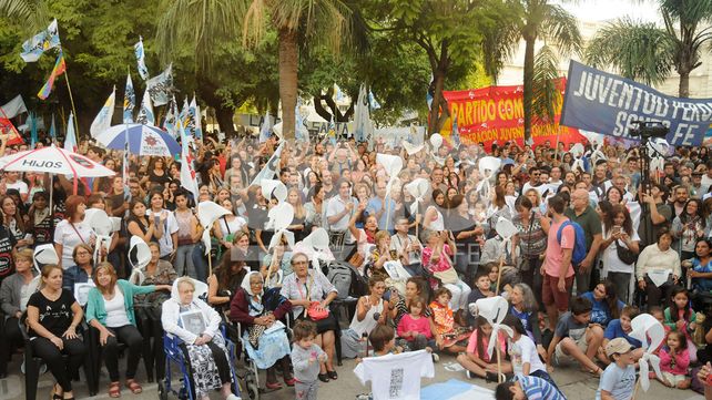Nunca Más: cientos de santafesinos marcharon por verdad, memoria y justicia