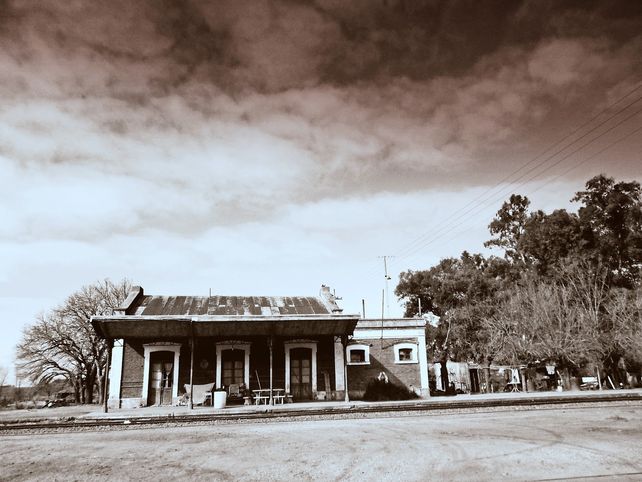 La Estación Benard, de los ferrocarriles franceses que unían Rosario con Bahía blanca, en una troncal federal.