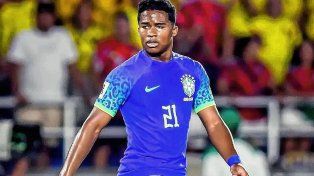Endrick, la gran promesa del fútbol de Brasil, lidera la convocatoria para el Preolímpico de Venezuela.