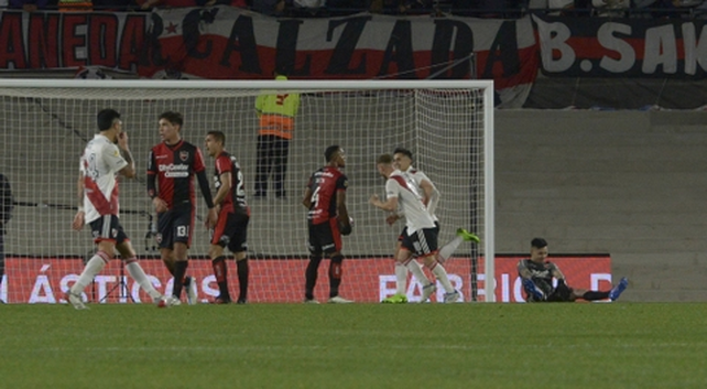 Newells se llevó un porrazo feo del Monumental