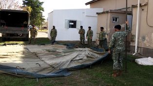 Covid-19: arman carpa militar en el hospital de Nogoyá