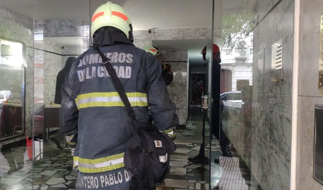 Hay un muerto y al menos 20 intoxicados por un escape de gas en un edificio