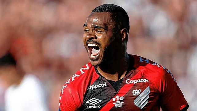 Nikao marcó el único gol para que Atlético Paranaense se quede con la Copa Sudamericana.&nbsp;