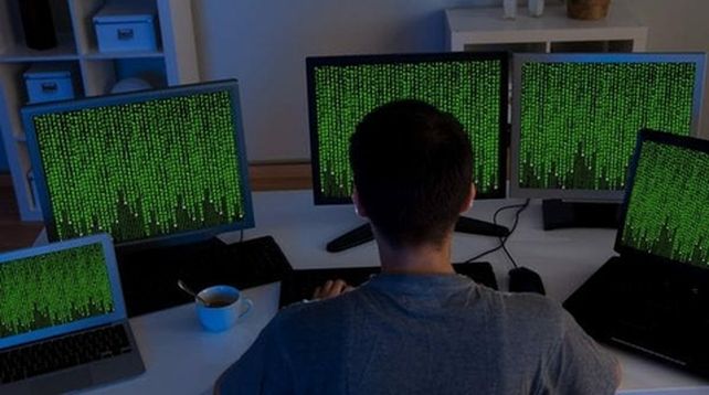 hackers. Los ataques con ransomware secuestran archivos.