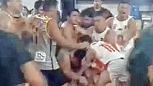 Violenta pelea suspende torneo de básquet en Santa Elena.