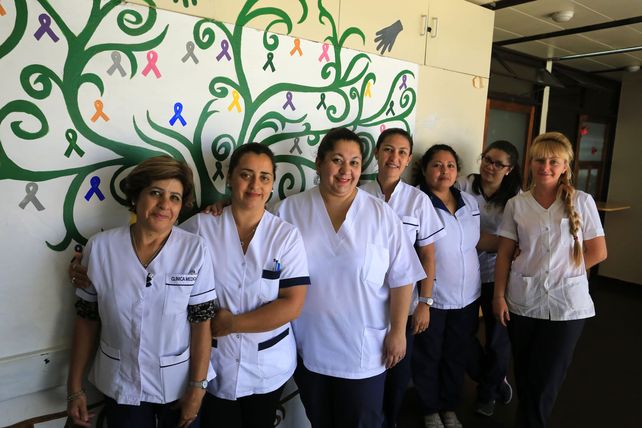Dedicación. Enfermeras del servicio de Cirugía trabajaron ayer feriado