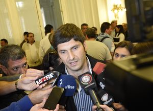 Pullaro propone desarrollar desde Santa Fe un prototipo de taxi seguro para todo el país