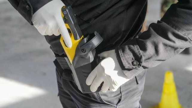 La policía santafesina comenzará a usar las pistolas Taser&nbsp;