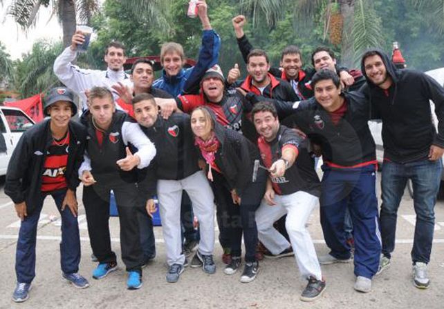La previa del clásico: a puro chori, asado y amigos
