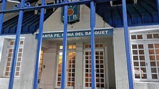 Siguen los manejos oscuros del primer presidente imputado en la historia de la Asociación Santafesina de Básquet.