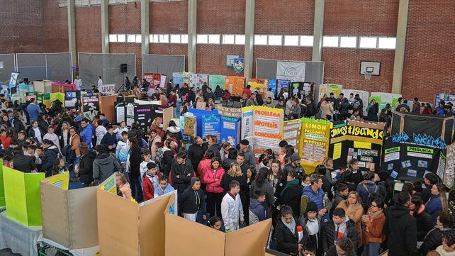 La instancia departamental se desarrolló en el CEF Nº2 con la participación de más de 200 alumnos. Variedad de temáticas e investigaciones