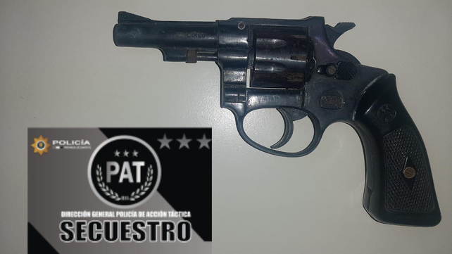 El arma que fue hallada en la mochila de un nene de 10 años en la escuela República del Perú.&nbsp;