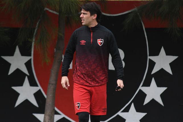 El Gato Formica acordó su salida y no continuará jugando en Newells Old Boys