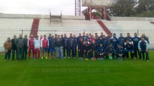 El Indio Ortiz fue presentado como nuevo DT de Atlético Paraná para la Primera B Nacional