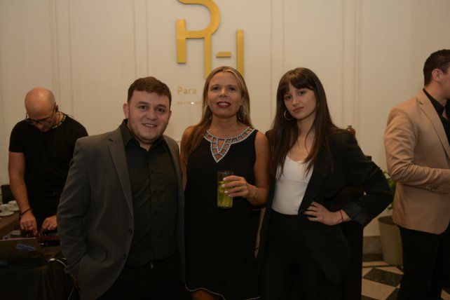 Gabriel Vega, Ayelen Vesco y Sofia Luiselli