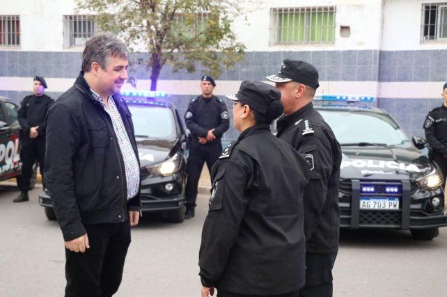 Entregaron seis móviles policiales para el patrullaje en Santo Tomé y Sauce Viejo