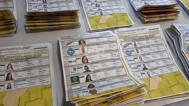 Boletas únicas para el escrutinio definitivo en la secretaría electoral de la provincia.