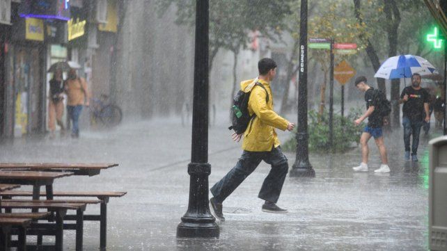 El tiempo en Rosario: un lunes con altas probabilidades de tormentas