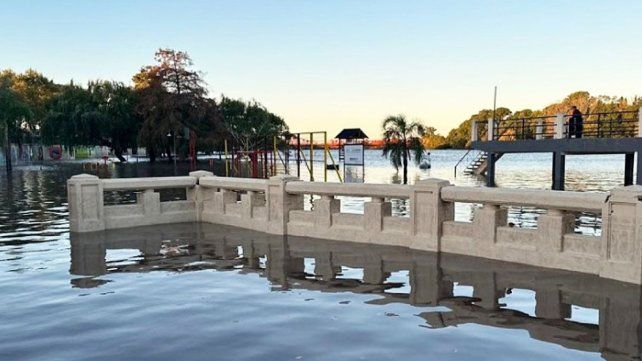 El nivel del agua del Río Gualeguaychú se encuentra este jueves en 3.78 metros y que se espera que en los próximos días continúe bajando aún más