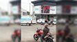 Un taxista que se habría descompensado, chocó una moto y se subió a la vereda en calle Galán, en Paraná&nbsp;