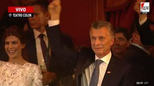 Macri se emocionó durante el cierre de la gala en el Teatro Colón