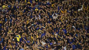 La hinchada de Boca le dio la bienvenida a la selección argentina entonando el himno