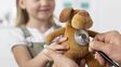 Lanzan el Hospital de los Peluches, una experiencia para que los más chicos pierdan el miedo al médico