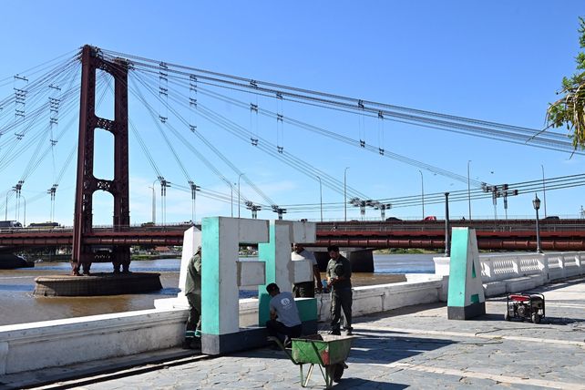 La ciudad vuelve a lucir sus emblemáticas letras corpóreas en la Costanera