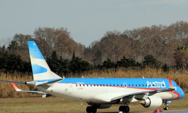Rosario: un avión de Austral aterrizó de emergencia en el aeropuerto de Fisherton